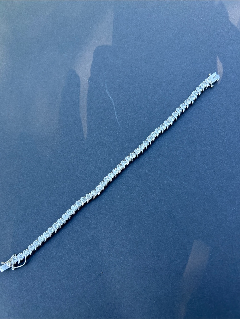Tennis bracelet